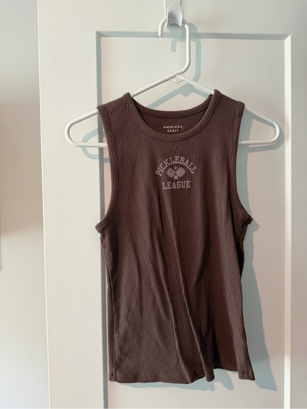 American Eagle Mauve Ribbed V-Neck Tank